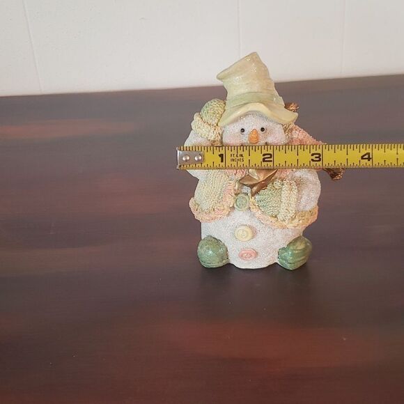 Adorable Vintage K's Collection Pastel Snowman Resin Figurine - Picture 8 of 9